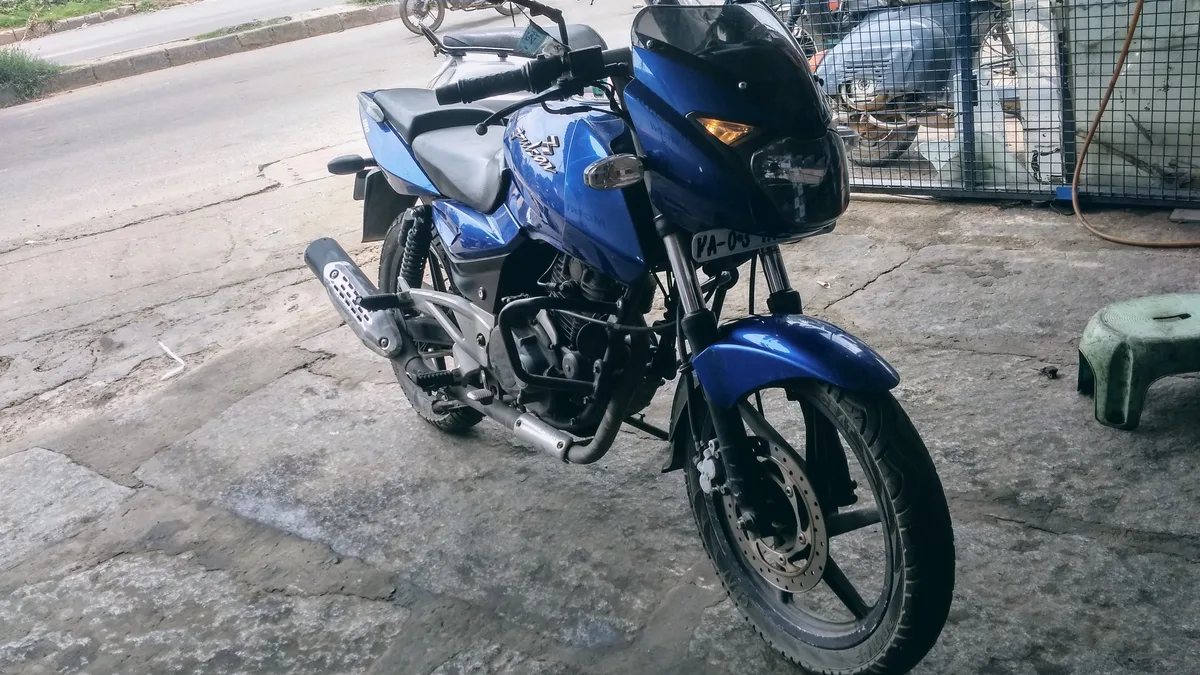 Bajaj Pulsar बाइक (प्रतीकात्मक तस्वीर)