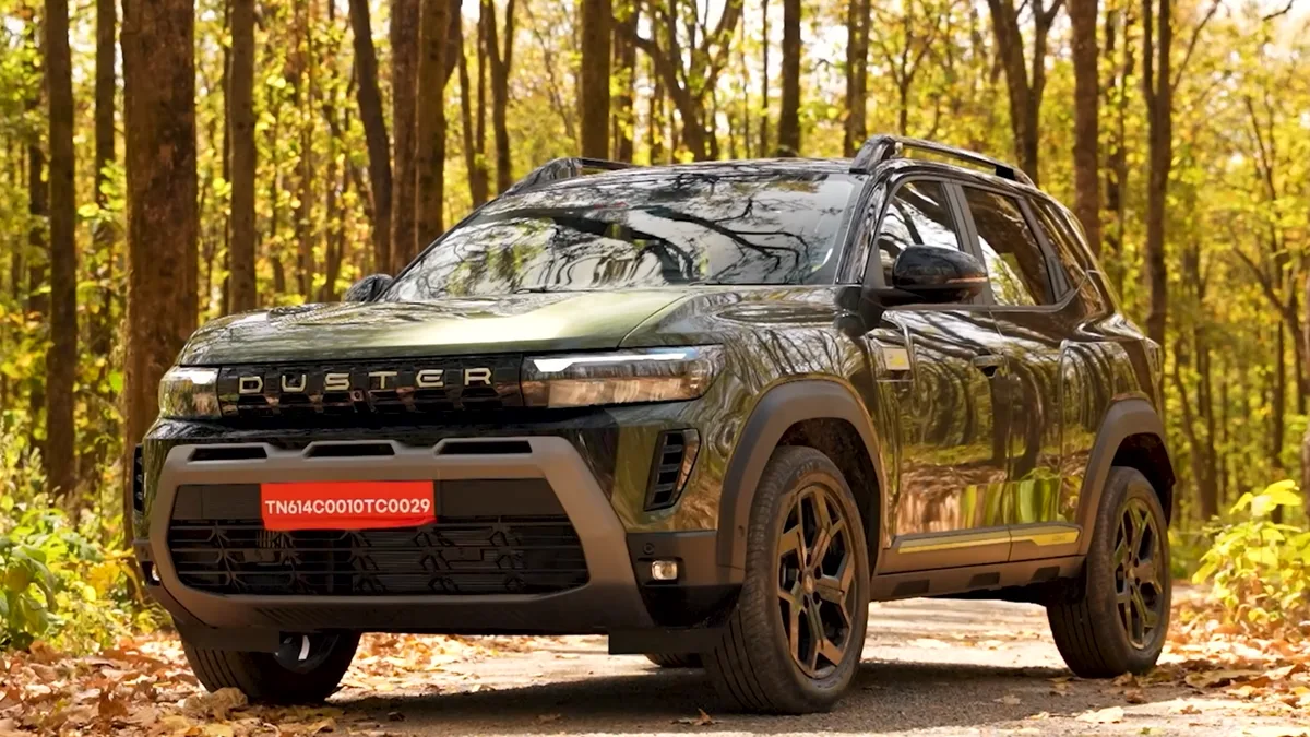 ₹16.99 लाख में 29 kmpl वाली SUV: Renault Duster Strong Hybrid लॉन्च, Toyota Hyryder को सीधी टक्कर